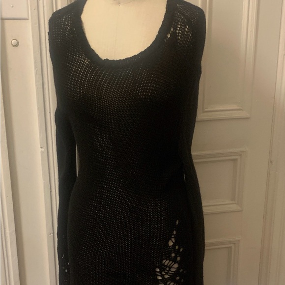 Elegant Black Knit Sweater - Picture 7 of 9